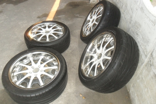 ล้อแม็ก18นิ้ว5รู114 พร้อมยาง สวยๆ 4 ล้อ ราคา 7990 บาท