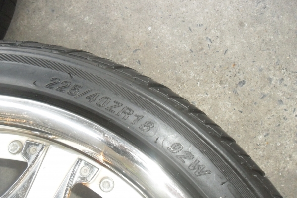 ล้อแม็ก18นิ้ว5รู114 พร้อมยาง สวยๆ 4 ล้อ ราคา 7990 บาท