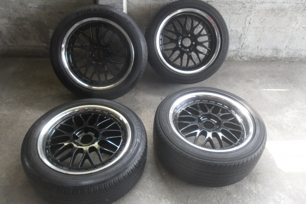 ล้อแม็ก17นิ้ว5รู114 พร้อมยาง สวยๆ 4 ล้อ ราคา 6900 บาท