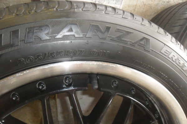 ล้อแม็ก17นิ้ว5รู114 พร้อมยาง สวยๆ 4 ล้อ ราคา 6900 บาท