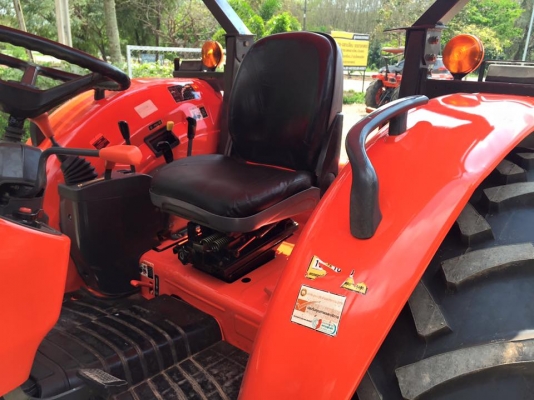 ขายรถไถ Kubota M7040 (4WD) พร้อมดันหน้า ผานบุกเบิกช้าง รถสวย พร้อมใช้งานครับ ขายรถไถ Kubota M7040 (4WD) พร้อมดันหน้า ผานบุกเบิกช้าง รถสวย พร้อมใช้งานครับ