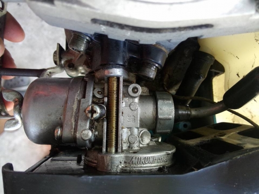 เครื่องตัดหญ้า Makita RBC411