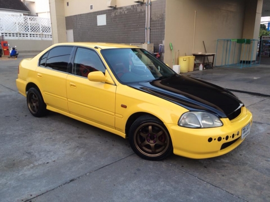 Civc ตาโต เลี่ยมๆ ลั่นๆ