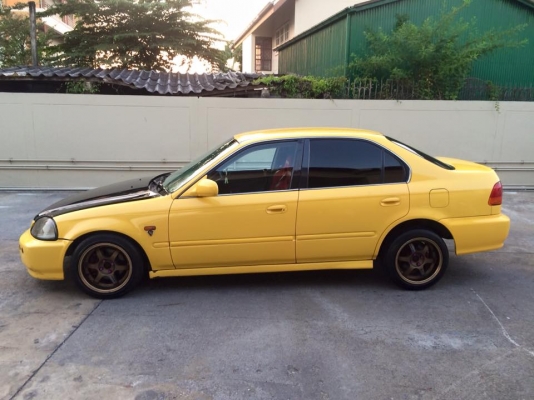 Civc ตาโต เลี่ยมๆ ลั่นๆ