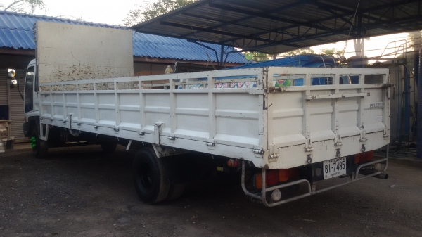 ขายรถ. 6 ล้อ อีซู เดกก้า  195 แรง เครื่องดี คัชชีสวย แอเย็น กระจกไฟฟ้าสภาพพร้อมใช้งาน ยาว 7เมตร