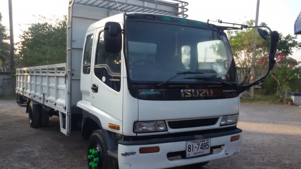 ขายรถ. 6 ล้อ อีซู เดกก้า  195 แรง เครื่องดี คัชชีสวย แอเย็น กระจกไฟฟ้าสภาพพร้อมใช้งาน ยาว 7เมตร