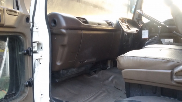 ขายรถ. 6 ล้อ อีซู เดกก้า  195 แรง เครื่องดี คัชชีสวย แอเย็น กระจกไฟฟ้าสภาพพร้อมใช้งาน ยาว 7เมตร