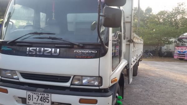 ขายรถ. 6 ล้อ อีซู เดกก้า  195 แรง เครื่องดี คัชชีสวย แอเย็น กระจกไฟฟ้าสภาพพร้อมใช้งาน ยาว 7เมตร