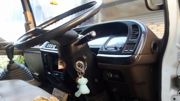 ขายรถ. 6 ล้อ อีซู เดกก้า  195 แรง เครื่องดี คัชชีสวย แอเย็น กระจกไฟฟ้าสภาพพร้อมใช้งาน ยาว 7เมตร