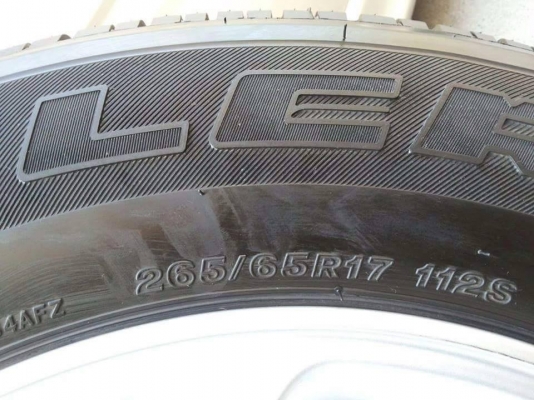 ยางถอดป้ายแดง Bridgestone รุ่น 684 ขนาด 265 65 17 ปี2015