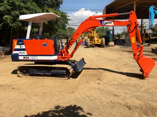 KOBOTA KH-030 ขนาดpc-30 (มีVDOให้ชม)รถเก่านอกมีเอกสารใบอินวอย ติดต่อ 085-5632278 (ราคาต่อรองได้)