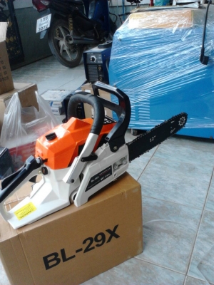 ขายเลื่อยโซ่ยนต์ขนาด12นิ้ว ของใหม่แกะกล่องทุกชิ้น 1เเรงม้า ใช้เหมาะราคาช่วงจัดโปรโมชั่น ปกติ4200฿ ไม่ขายเอาไปเลย3250-