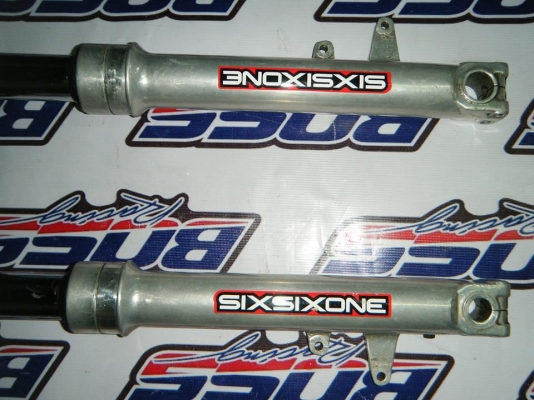 ชุดโช๊คอัพหน้า VFR400RR NC30