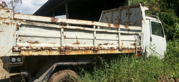 ขายด่วนครับ 6 ล้อดั้ม KM777