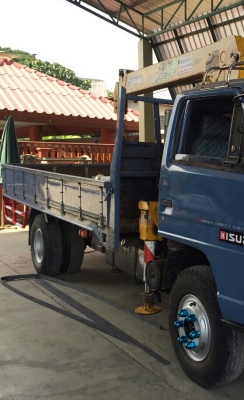 หกล้อ อีซูชุ NPR115 เครน 3ตัน ช่วงยาว4.50ม สภาพดีพร้อมใช้หัวบางเดิมสวยกริ๊ป แอร์ พ.เวอร์ ยาง8.25 ทะเบียนพร้อมโอน