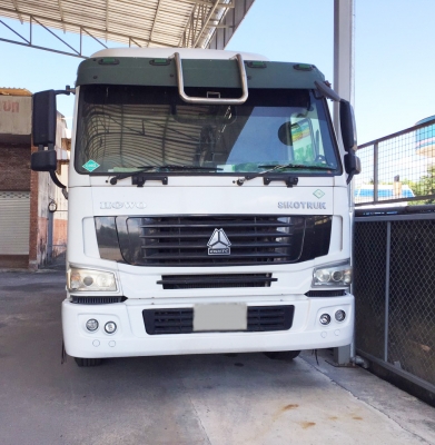 ขายรถบรรทุกลากจูง SINOTRUK  HOWO 345 CNG