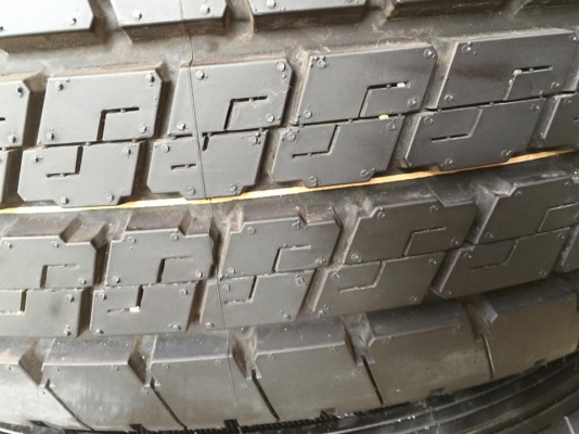 ขายยางดันลอปถอดป้ายแดงขอบ 15 4เส้น 7,500 บาท