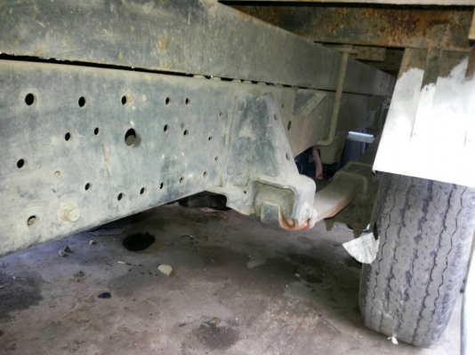 รถบรรทุก ISUZU 4 ล้อกลาง เครื่อง 3000 แรง ปื06. พวงมาลัยเพาเวอ. แอร์เย็น ราคา 238,000 บ.รถอยู่ดอนเมือง