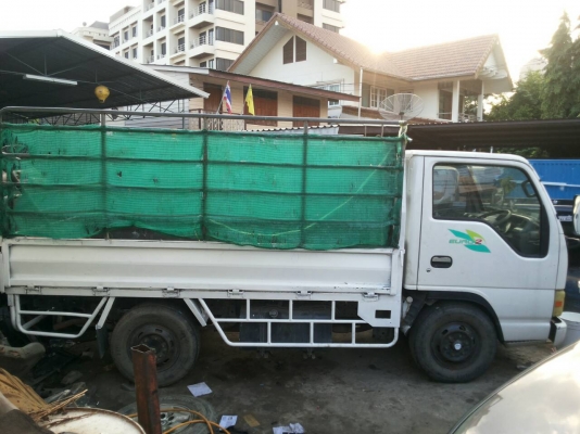 รถบรรทุก ISUZU 4 ล้อกลาง เครื่อง 3000 แรง ปื06. พวงมาลัยเพาเวอ. แอร์เย็น ราคา 238,000 บ.รถอยู่ดอนเมือง