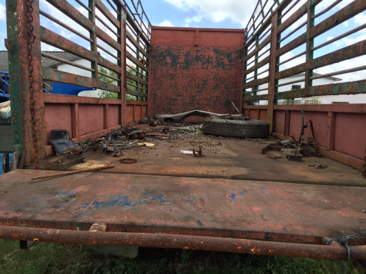 ขายกะยะคอกเหล็ก...ยกลงจากสิบล้อ ยาวประมาณ 6เมตรกว่าๆ สภาพดีสีไม่สวย