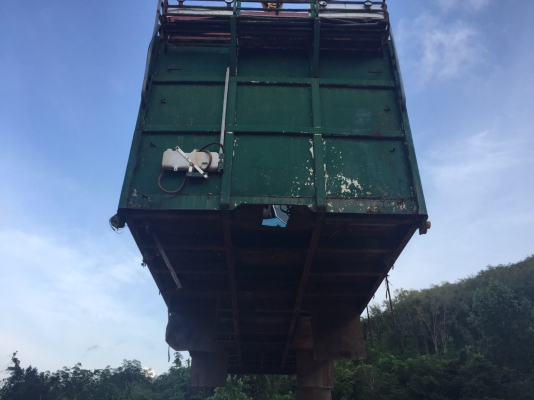 ขายกะยะคอกเหล็ก...ยกลงจากสิบล้อ ยาวประมาณ 6เมตรกว่าๆ สภาพดีสีไม่สวย