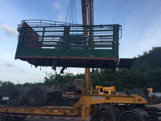 ขายกะยะคอกเหล็ก...ยกลงจากสิบล้อ ยาวประมาณ 6เมตรกว่าๆ สภาพดีสีไม่สวย