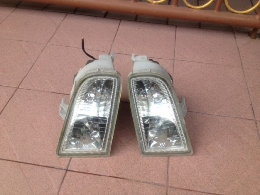 สปอตไลท์ ไฟตัดหมอก TOYOTA Estima ACR30 เก่าญี่ปุ่นเเท้สภาพดีคู่ละ