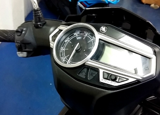 nuovo sx สีดำ อมะตะ เครื่องยนต์ หัวฉีด 125 ซีๆ กระบอกสูบไดอะซิล รถเดือน สิงหาคม ปี 57 ไมล์ 3 พันโล แถม 4 รายการ 29900