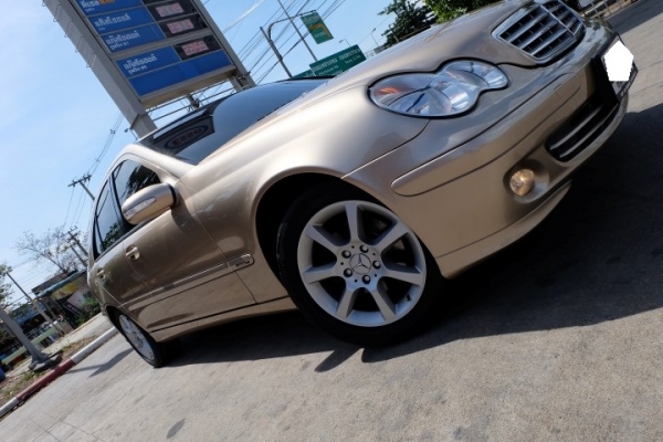 2005 BENZ C-CLASS C180 1.8 KOMPRESSOR CLASSIC A/T 2005 BENZ C-CLASS C180 1.8 KOMPRESSOR CLASSIC A/T