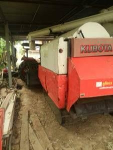 รถเกี่ยวข้าวDC95ปี55ทำงาน1150ชั่วโมง