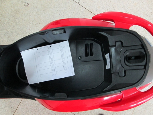 ขาย Grand Filano ปี 2015 ไมล์แท้ 6702 กม รถหัวฉีดประหยัดน้ำมันสูงสุดถึง 60 กม./ลิตร ที่เก็บของใต้เบาะขนาดใหญ่ สีแดง