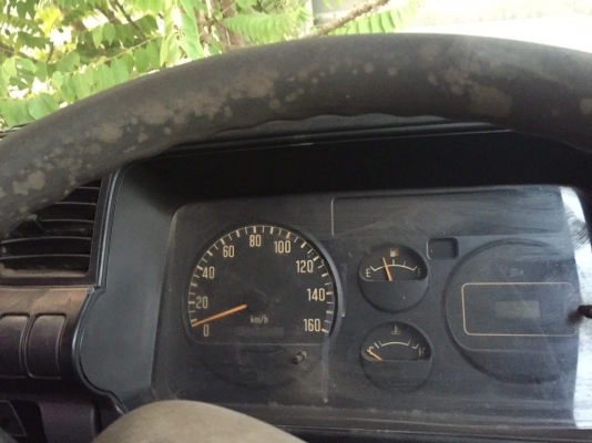 6ล้อ บรรทุกน้ำมัน7000ลิตร ISUZU NPR 130แรงปี46 พร้อมใช้