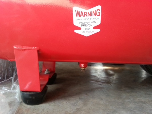 ปั้มลมใหม่ สีแดง.