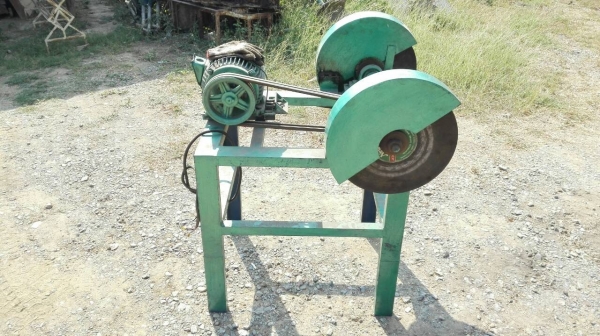 ==== SOLD ==== เครื่องลบคมชิ้นงาน อลูมิเนียม เหล็กฉาก เหล็กกล่อง มอเตอร์ 5 HP. 380V. สภาพสวยพร้อมใช้งาน.