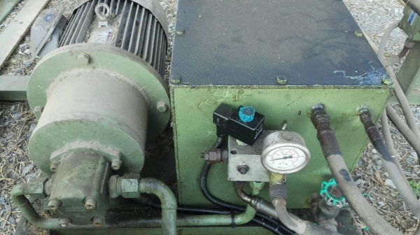 *** Sold ***ลิฟท์ยกของ ขนาด 5 ตัน. สภาพสวยของใหม่เก่าเก็บ ฐานกว้าง 210*280 cm. ไฟ 380V. พร้อมใช้งานครับ.