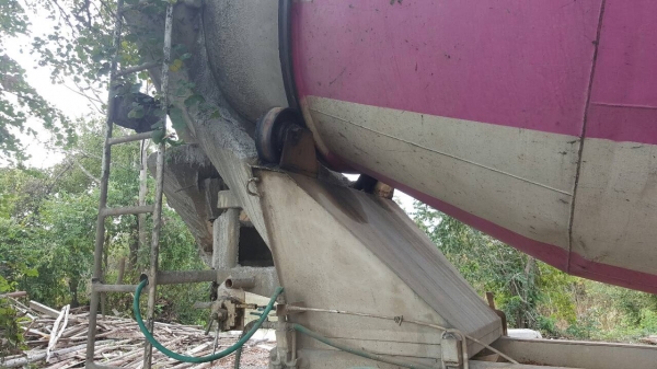 ขาย โม่ปูน 7 คิว สภาพสวยพร้อมใช้งาน อุปกรณ์ครบ ยกขึ้นใส่รถได้เลย