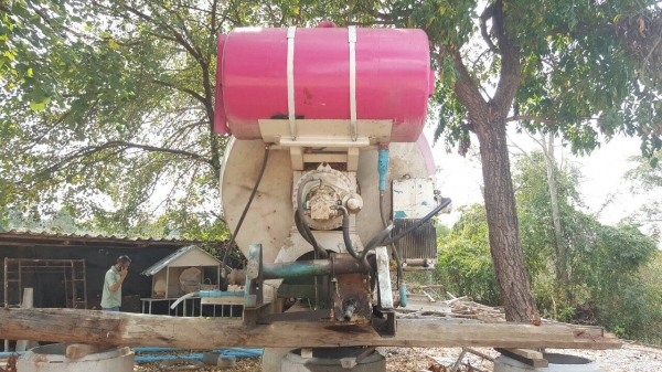 ขาย โม่ปูน 7 คิว สภาพสวยพร้อมใช้งาน อุปกรณ์ครบ ยกขึ้นใส่รถได้เลย