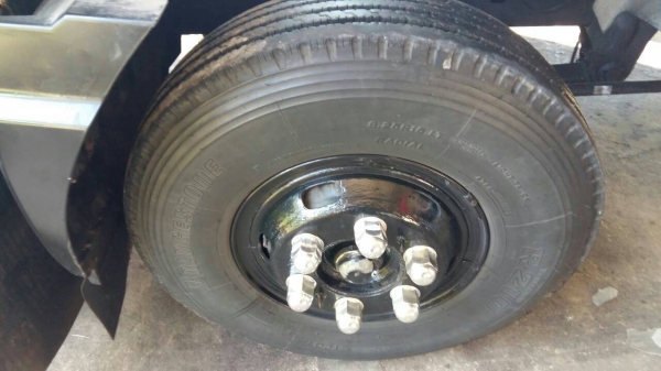 รถอีซุซุ 6 ล้อดั้ม NPR 150 แรงม้า ปี 56.  ( รถวิ่ง 53,xxx กม. )    สนใจติดต่อ  081 - 6079515