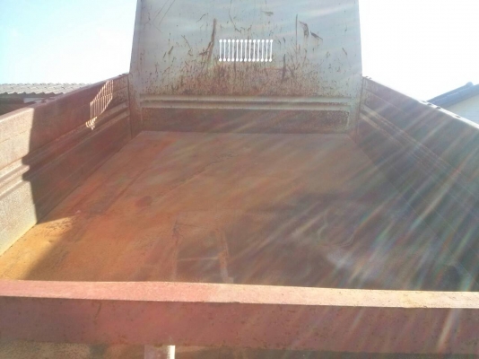 รถอีซุซุ 6 ล้อดั้ม NPR 150 แรงม้า ปี 56.  ( รถวิ่ง 53,xxx กม. )    สนใจติดต่อ  081 - 6079515