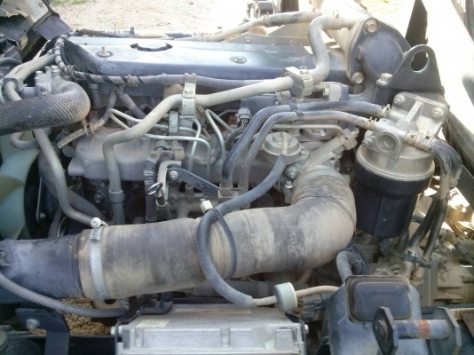 รถอีซุซุ 6 ล้อดั้ม NPR 150 แรงม้า ปี 56.  ( รถวิ่ง 53,xxx กม. )    สนใจติดต่อ  081 - 6079515