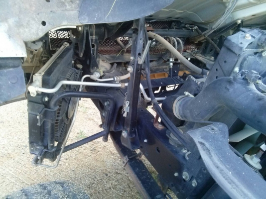 รถอีซุซุ 6 ล้อดั้ม NPR 150 แรงม้า ปี 56.  ( รถวิ่ง 53,xxx กม. )    สนใจติดต่อ  081 - 6079515