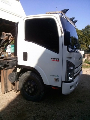 รถอีซุซุ 6 ล้อดั้ม NPR 150 แรงม้า ปี 56.  ( รถวิ่ง 53,xxx กม. )    สนใจติดต่อ  081 - 6079515