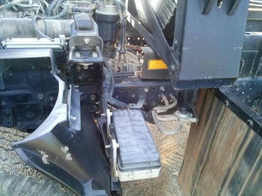 รถอีซุซุ 6 ล้อดั้ม NPR 150 แรงม้า ปี 56.  ( รถวิ่ง 53,xxx กม. )    สนใจติดต่อ  081 - 6079515