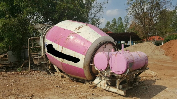 ขายถูก โม่ปูนแบบโซ่ 5 คิว สภาพใช้งานได้ปกติ อุปกรณ์มีให้ครบ