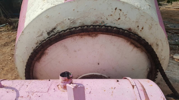 ขายถูก โม่ปูนแบบโซ่ 5 คิว สภาพใช้งานได้ปกติ อุปกรณ์มีให้ครบ