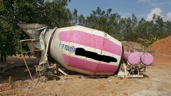 ขายถูก โม่ปูนแบบโซ่ 5 คิว สภาพใช้งานได้ปกติ อุปกรณ์มีให้ครบ