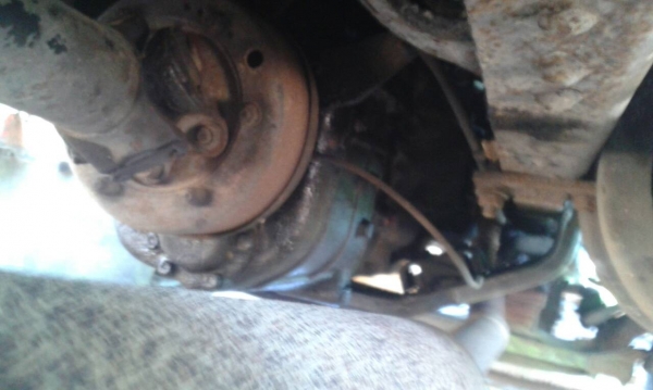 รถฮีโน่ 10 ล้อ หลังถนน FL187 /  178 แรงม้า.   สนใจติดต่อ  081 - 6079515