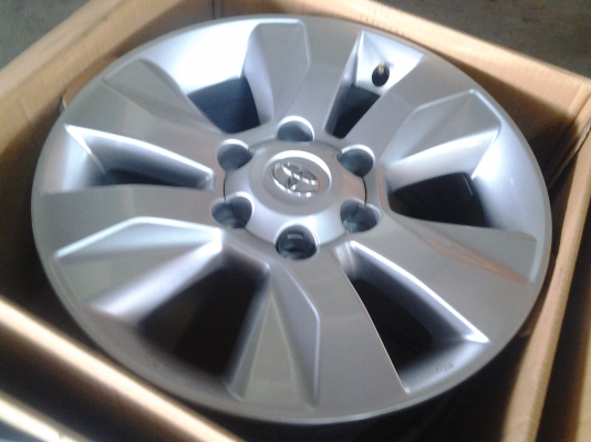 แม็กtoyota รีโว่ ขอบ17 ถอดป้ายแดง แม็กtoyota รีโว่ ขอบ17 ถอดป้ายแดง