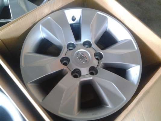 แม็กtoyota รีโว่ ขอบ17 ถอดป้ายแดง แม็กtoyota รีโว่ ขอบ17 ถอดป้ายแดง