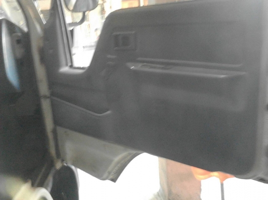 รถโตโยต้า 4 ล้อ ( ไม่ดั้ม ) 115 แรงม้า. ปี 40.    สนใจติดต่อ  081 - 6079515